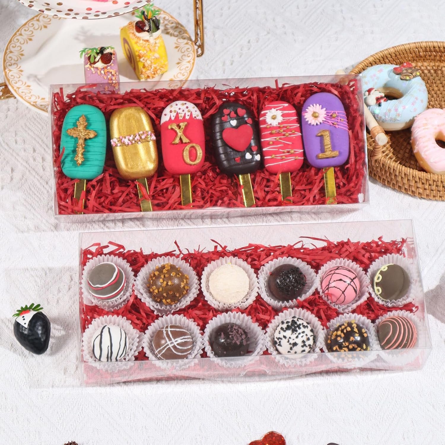 Fornitore Scatole Trasparenti Forma Fragola San Valentino con Logo Personalizzato 12PCS 12x5x2 Pollici Marchio Bianco per Biscotti Regali Bomboniere
