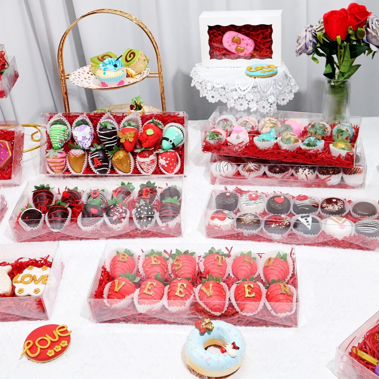 Fornitore Scatole Trasparenti Forma Fragola San Valentino con Logo Personalizzato 12PCS 12x5x2 Pollici Marchio Bianco per Biscotti Regali Bomboniere