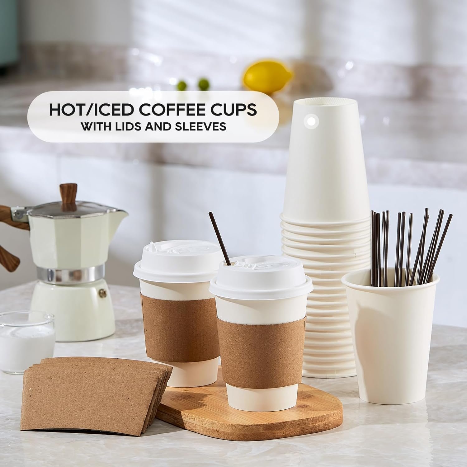 Fornitore di Tazze da Caffè in Carta da 12 oz monouso confezione da 100 con coperchi manicotti termici e bastoncini mescolatori con Logo Personalizzato per bevande calde fredde acqua succo tè Marchio Bianco per casa negozi caffè