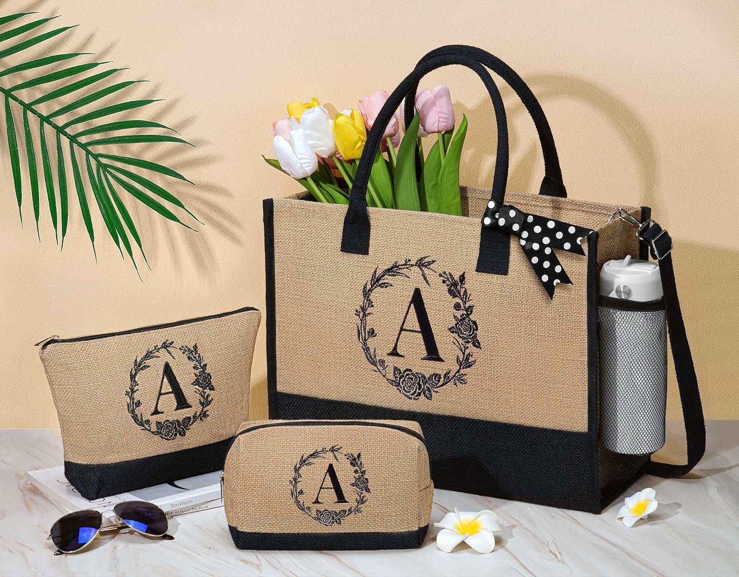 Logo Personalizzato Borse Tote Donna in Iuta con Iniziali Borse Trucco Monogrammate Borsa Spiaggia con Cerniera dal Produttore Regali Festa della Mamma Compleanno per Mamma Figlia Sorella Nonna Insegnante Infermiera Marchio Bianco Logo Personalizzato Borse Tote Donna in Iuta con Iniziali Borse Trucco Monogrammate Borsa Spiaggia con Cerniera dal Produttore Regali Festa della Mamma Compleanno per Mamma Figlia Sorella Nonna Insegnante Infermiera Marchio Bianco