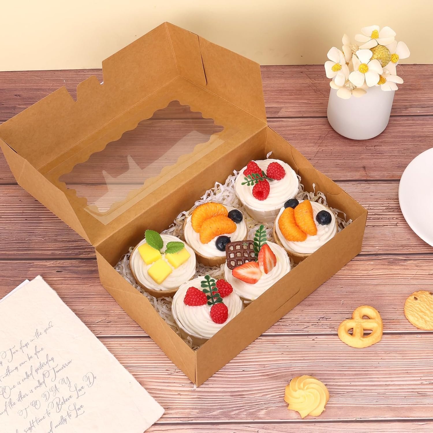 Fornitore di Scatole per Biscotti con Finestra 28 Pezzi 9x6x3 Pollici Marrone Marchio Bianco per Pasticceria Fragole Ricoperte Cioccolato Caramelle Muffins Donuts con Logo Personalizzato