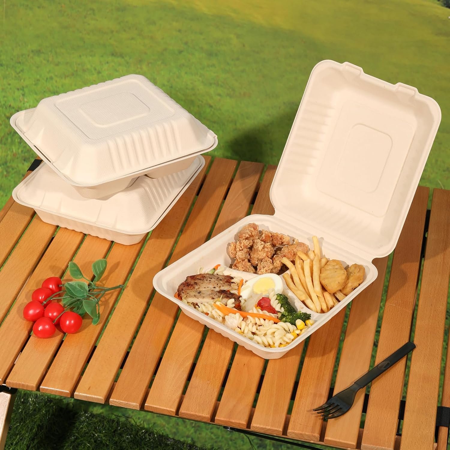 Fornitore Confezione da 100 Contenitori Pranzo da Asporto 3 Scomparti Compostabili 8x9 Pollici con Coperchio Clamshell con Logo Personalizzato Monouso Biodegradabili in Bagassa Senza PFAS Marroni Marchio Bianco