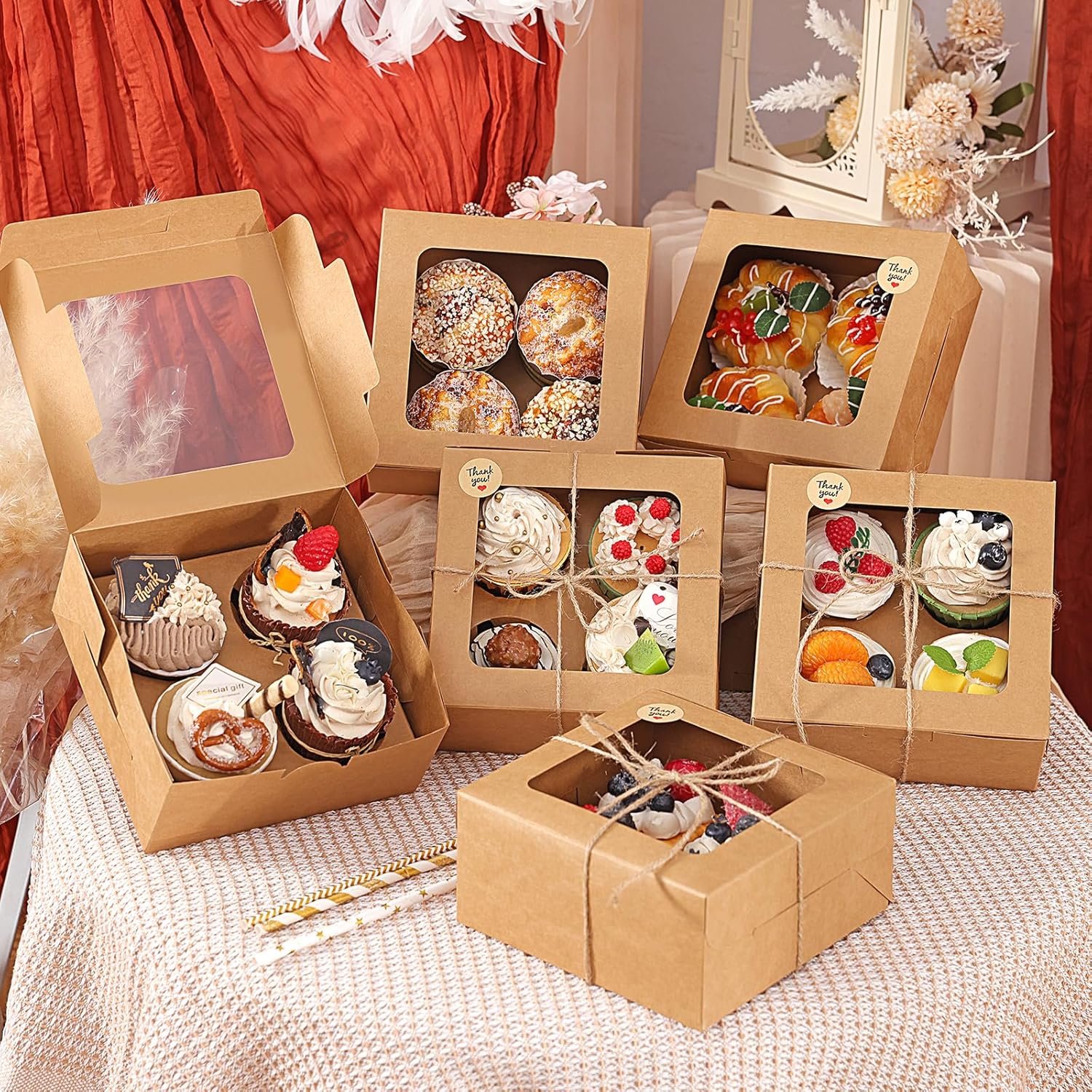 Logo Personalizzato Scatole per Cupcake con Finestra 50 Pz 16x16x8 cm Marroni per Biscotti con Marchio Bianco Contenitori Pasticceria Dessert Fragole al Cioccolato con Adesivi Spago di Iuta Produttore