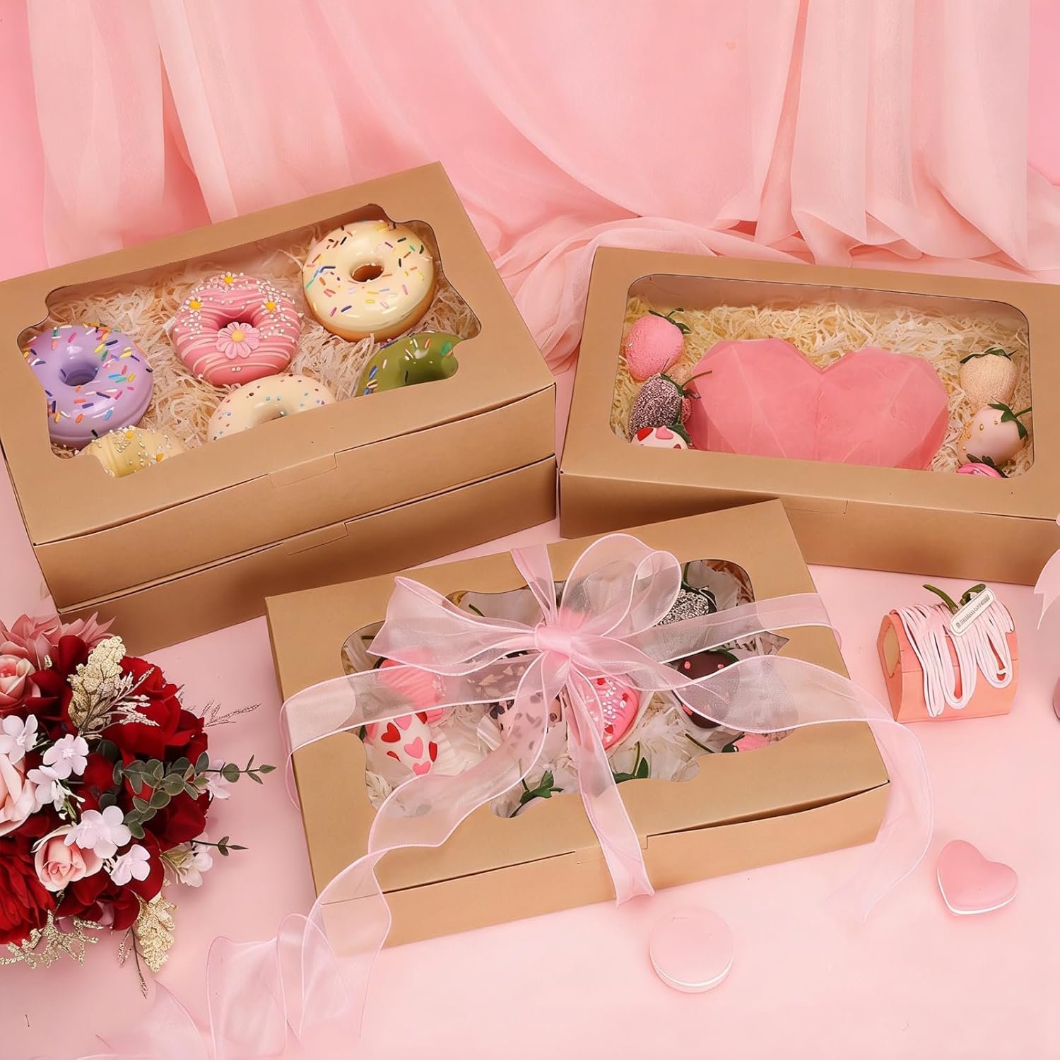 Fornitore Scatole per Biscotti 7 Pezzi 12x8x2.5 Pollici Bianche con Finestra a 3 Stili per Fragole Ricoperte di Cioccolato Donuts Pasticcini con Logo Personalizzato Marchio Bianco