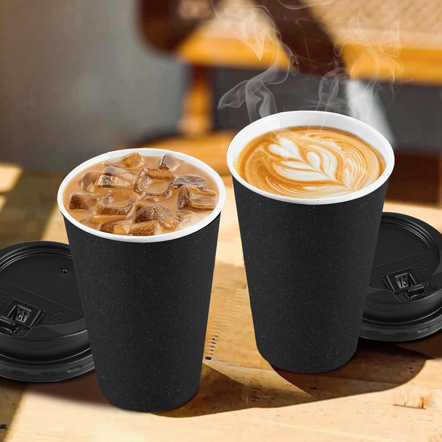 Fornitore tazze da caffè 16 oz con logo personalizzato, confezione da 100 con coperchi manichette termiche e bastoncini mescolatori monouso in carta take away per bevande calde e fredde ufficio casa negozi eventi marchio bianco (nero)