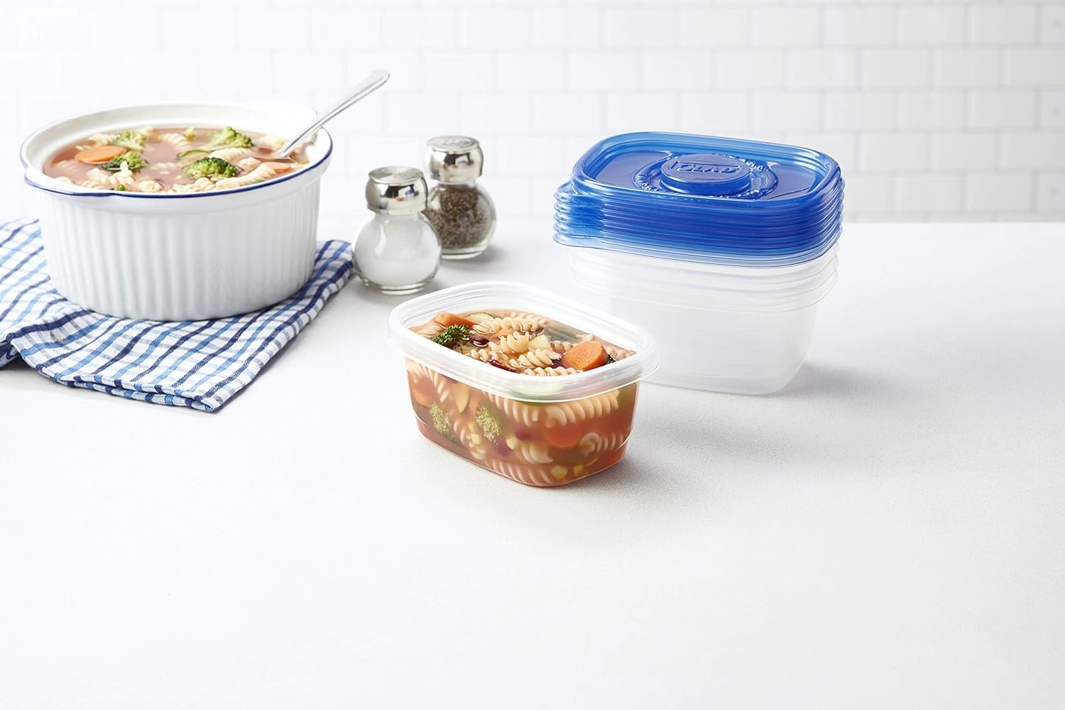 Produttore Contenitori Rettangolari Medi per Alimenti con Coperchi in Plastica Senza BPA Ermetici Resistenti alle Perdite per Zuppe Insalate e Preparazione Pasti Adatti a Microonde Lavastoviglie Congelatore 24 Oz Confezione da 5 con Logo Personalizzato per Marchio Bianco