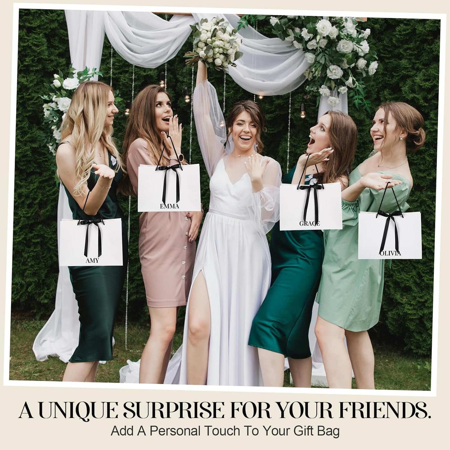 Marchio Bianco Confezione da 8 Borse Regalo Carta per Damigelle con Fiocco Adesivi Nomi 11x8 Nero Bianco Manici Logo Personalizzato per Matrimonio Bridal Shower Fidanzamento Compleanno Produttore