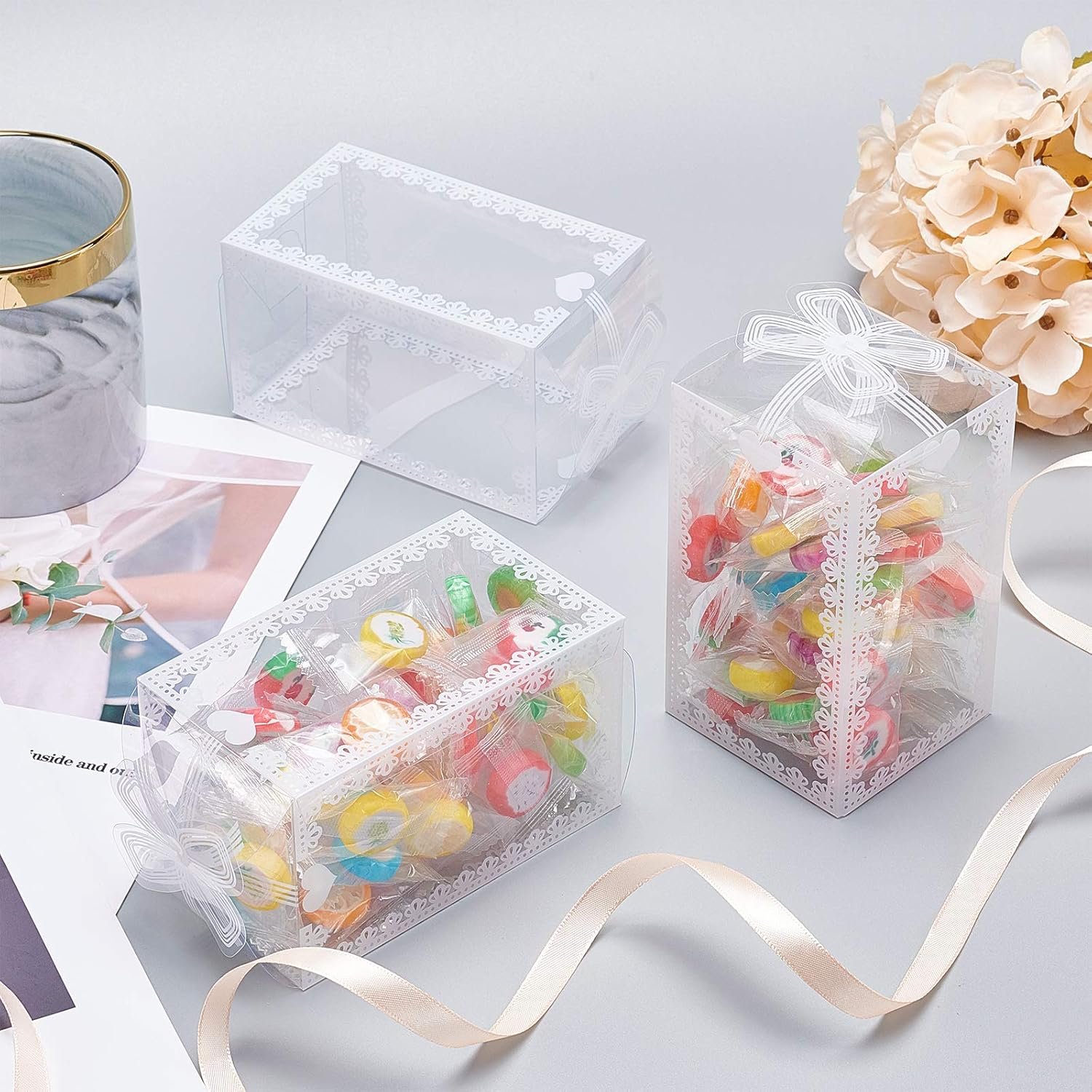 Marchio Bianco Scatole Regalo PVC Trasparente con Fiocco 24 pz 4.5x2.5x2.5 per Bomboniere Nozze Festa della Mamma Logo Personalizzato dal Produttore