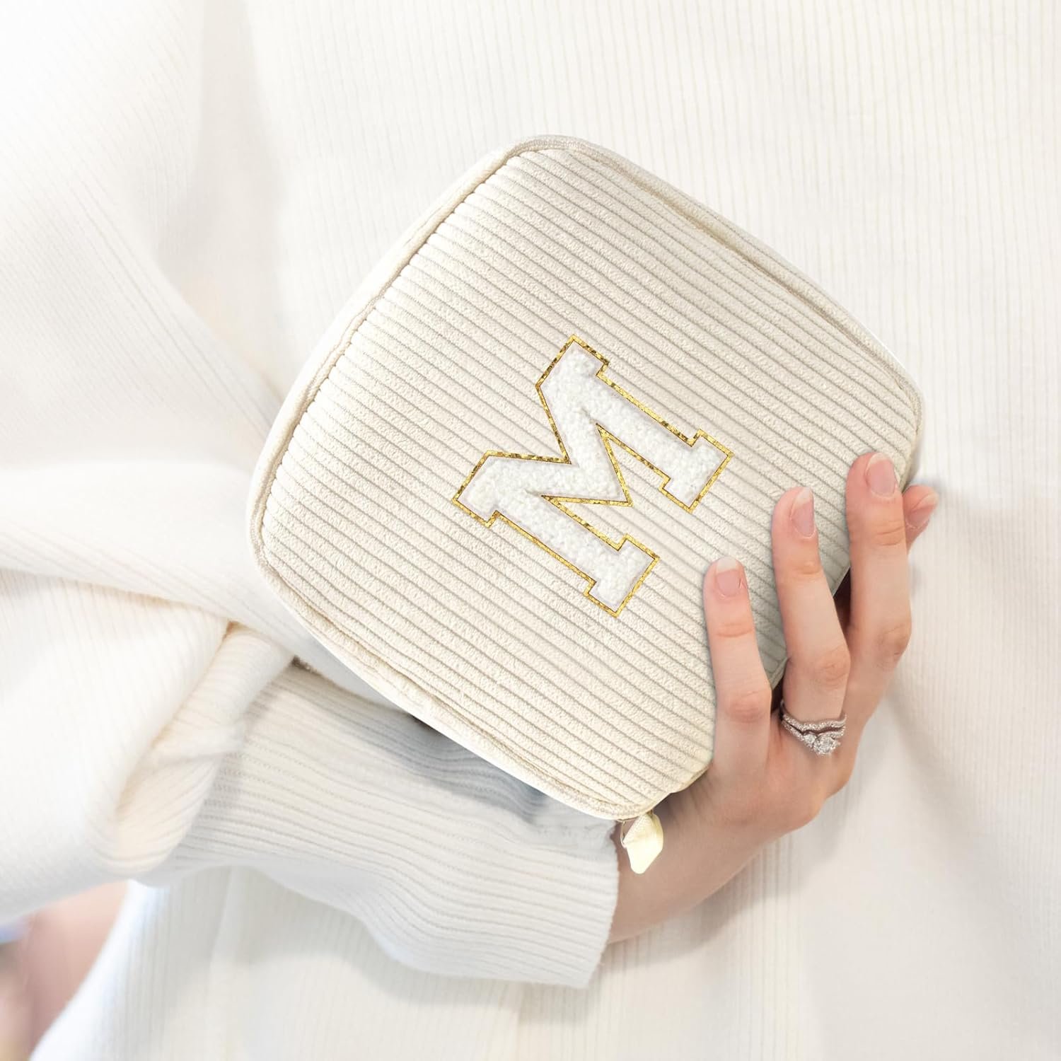 Marchio Bianco Borsa Trucco Piccola con Monogramma Iniziale Corduroy Preppy Borsa Viaggio Necessaire Pochette Carina Regali Compleanno per Donne Mamma Fidanzata Moglie Sorella Insegnante Damigella con Logo Personalizzato dal Produttore