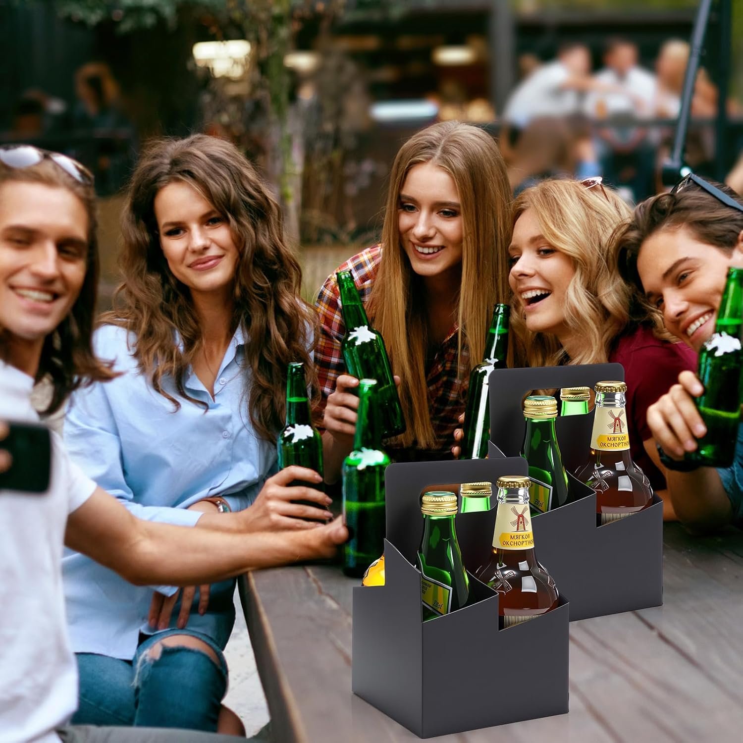 Produttore Portabevande 4 Tazze con Manico Cartone Kraft 50 Pz Monouso per Birra Bevande Calde Fredde 12-16 oz con Logo Personalizzato Nero Marchio Bianco