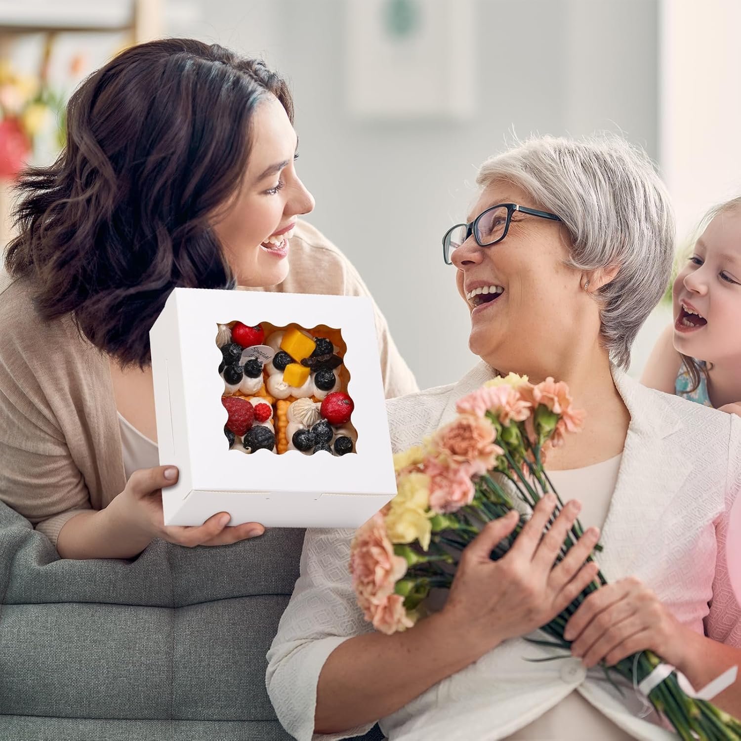 Logo Personalizzato 80 pz Scatole per Pasticceria 6x6x3 Pollici con Finestra dal Produttore per Biscotti Macaron Cupcakes Donuts Fragole Ricoperte di Cioccolato Dolcetti Marchio Bianco Bianche