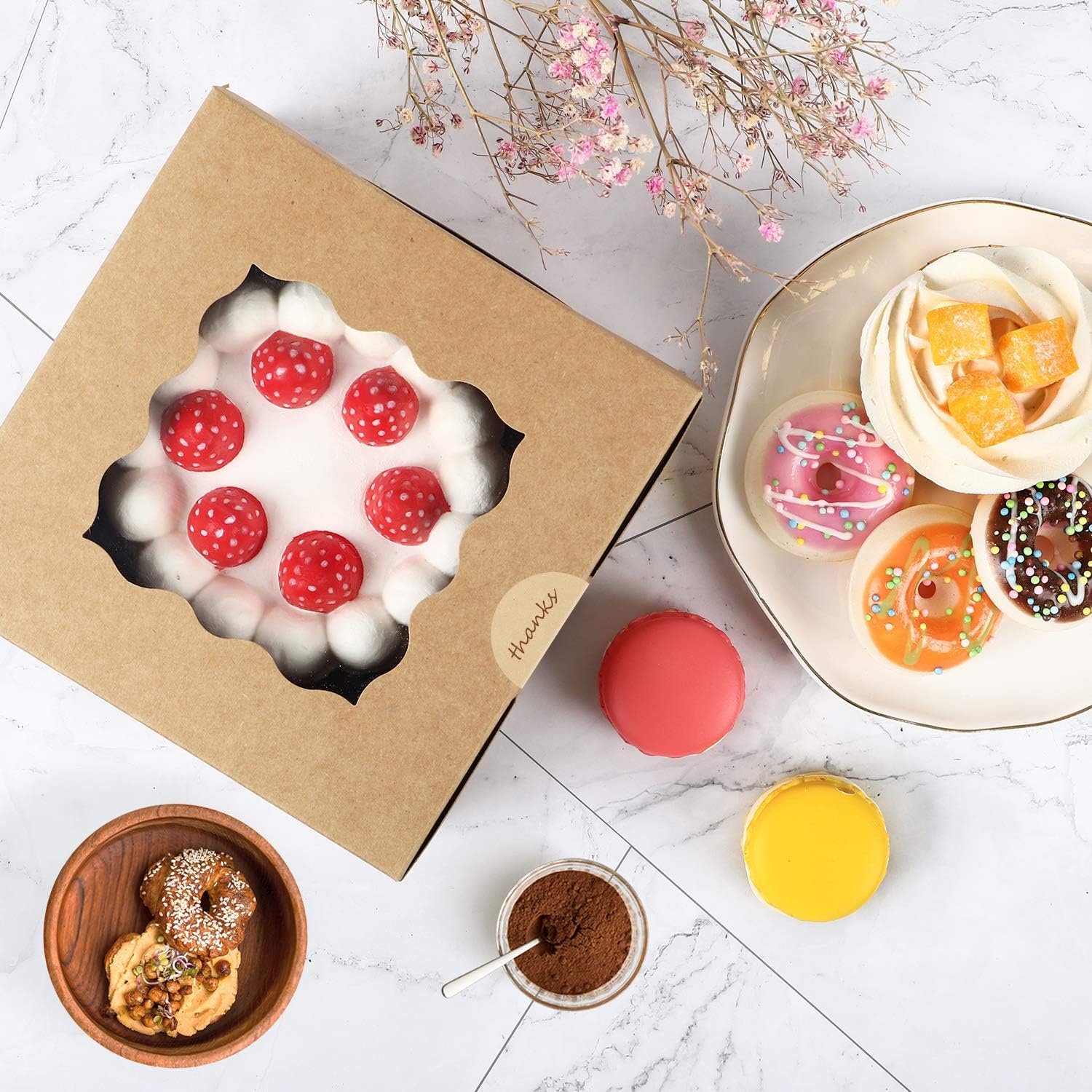Logo Personalizzato Scatole Pasticceria 24 pz 6x6x3in Marroni per Biscotti e Mini Torte con Finestra Carta da Forno e Adesivi Inclusi Marchio Bianco dal Fornitore
