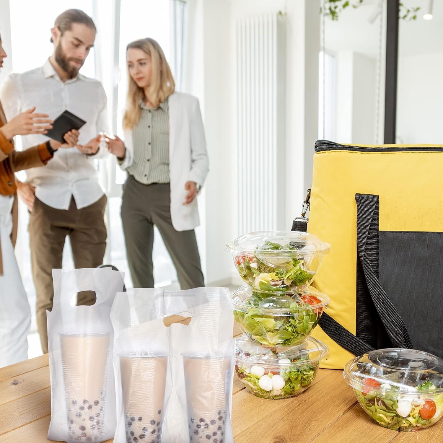 Produttore Sacchetti Trasparenti Porta Bicchieri con Maniglia e Foro per 1 e 2 Bicchieri Plastici Bulk 200 Pezzi con Logo Personalizzato Marchio Bianco 16 x 26 cm 31 x 26 cm