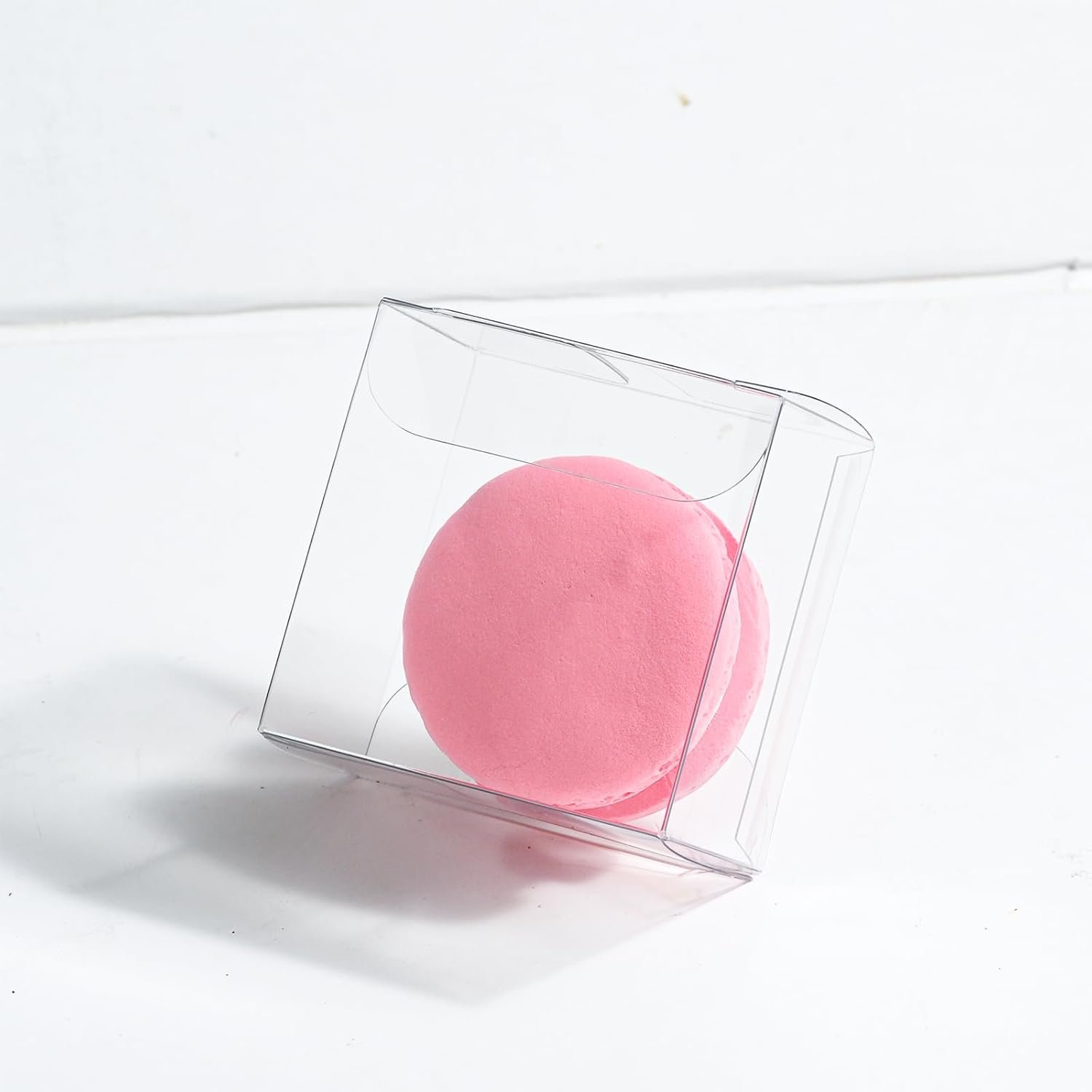 Logo Personalizzato Confezione da 50 Scatole Trasparenti per Singolo Macaron PET Mini 5,4 x 5,4 x 3,4 cm dal Fornitore per Pasticceria Matrimoni Feste Marchio Bianco