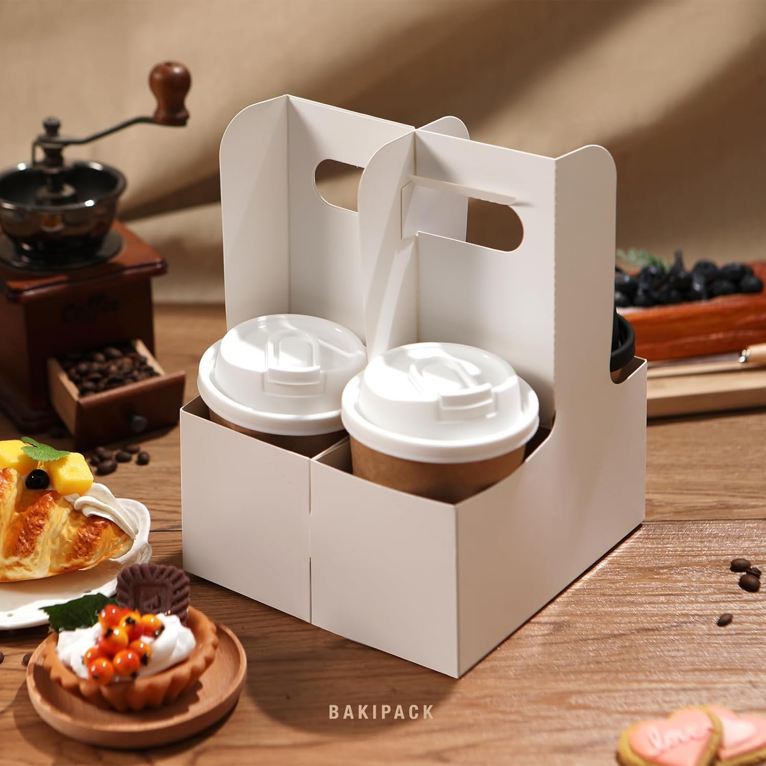 Marchio Bianco Portatazza 2 Tazze con Manici 30 Set Cartone Bianco per 12-20 oz Logo Personalizzato Caffè da Asporto Bevande Calde Fredde Ristoranti Delivery del Produttore