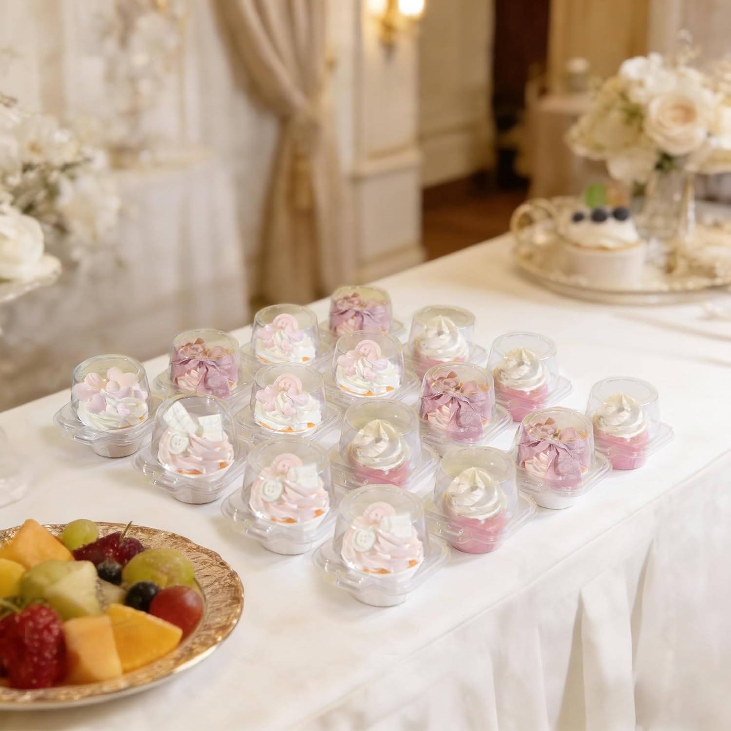 Fornitore di contenitori per cupcake in plastica con logo personalizzato - Confezione da 50 pezzi impilabili a cupola profonda - Marchio Bianco